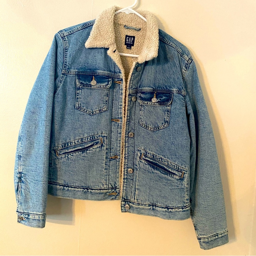 GAP Denim Jean Jacket - Women’s Medium